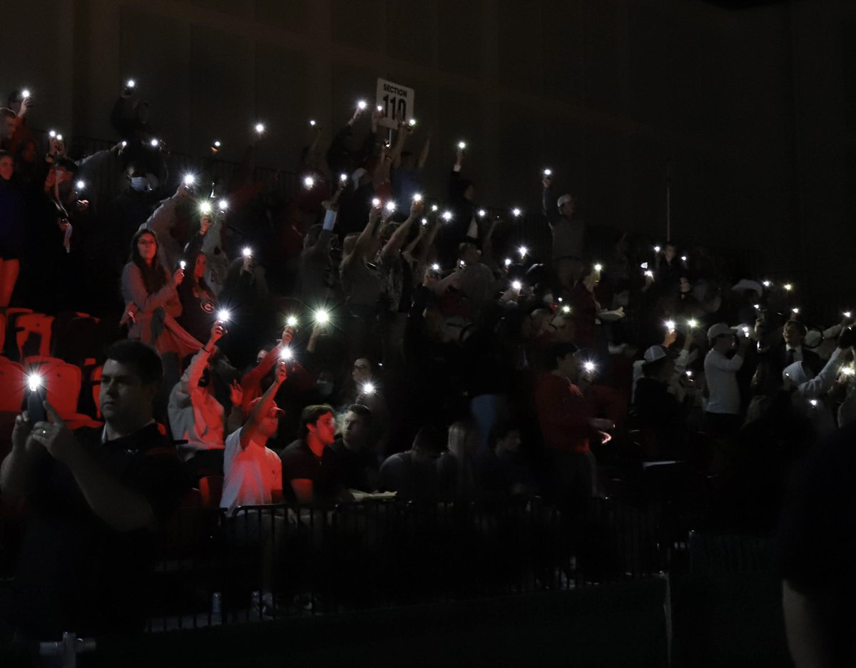 UGAHockey's tweet photo. Single game tickets are now available, visit https://t.co/24R4zcpVd1 to get yours today ๐๐ถ
#UGAHockey #IceDawgs #RoadToReturn https://t.co/BSLnuwx7Js