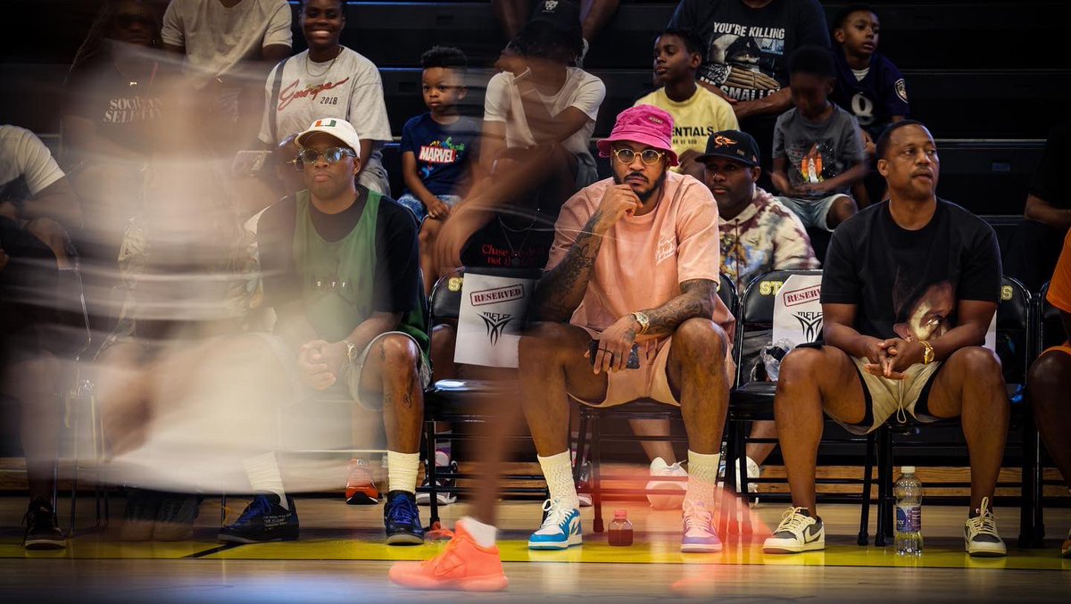 carmeloanthony's tweet photo. Appreciate all the support this weekend from @urbanreadsbooks
@dyrsdc @FreeMindsDC #teammelobasketball and many more https://t.co/8cH1FN7Ygk