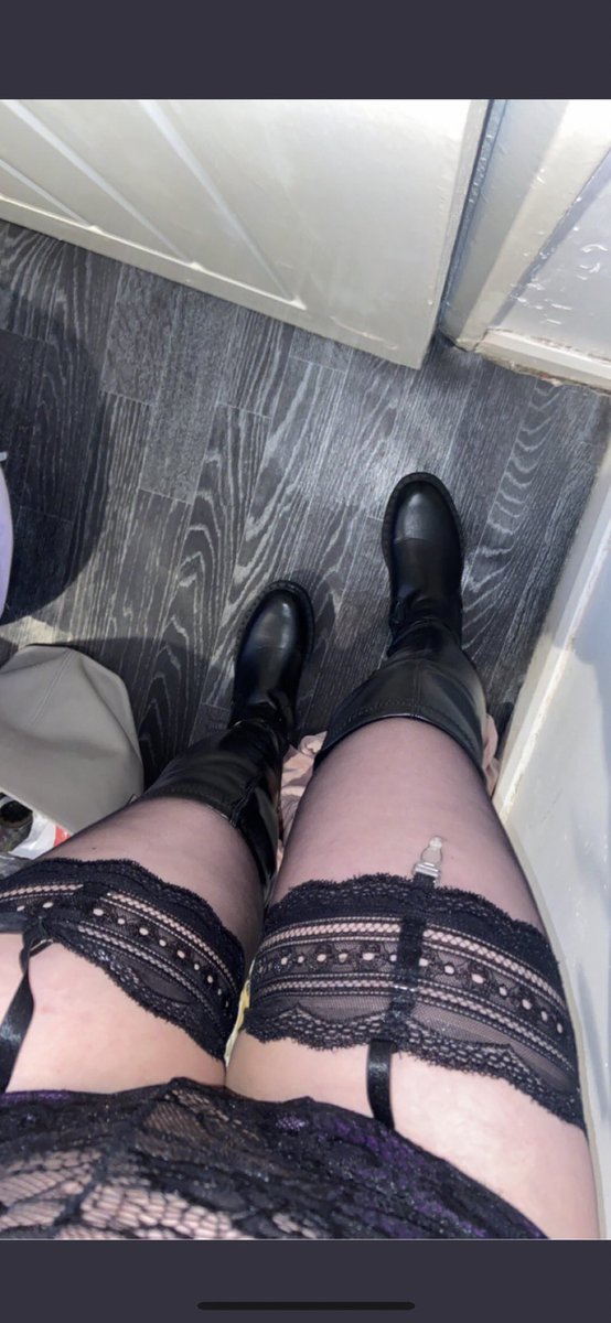 GoddessAbbie88's tweet photo. Quick response Findom related tasks 🤤🤤

Findom paypig goddess finsub buyingcontent sellingcontent femdom mistress cuck sissy humiliation queen https://t.co/2G1kwwP6S7