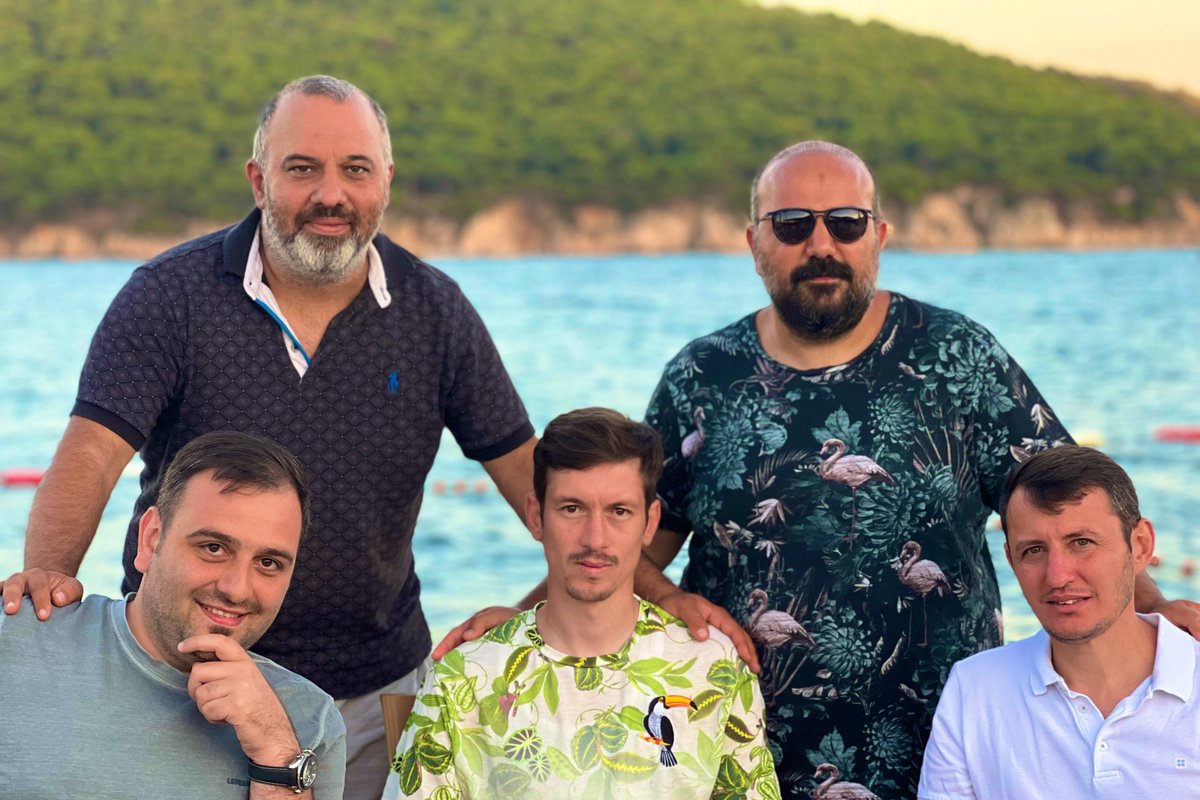 Değerli Ayhan Kurşun ve Mustafa Tarhan kardeşlerimi Burgazadada ağırlamanın mutluluğunu yaşıyoruz… 💜🤍 <a href="/AlenPol/">alen polat</a> <a href="/BurakTe44520984/">Burak Terzi</a> #Göverekürisi