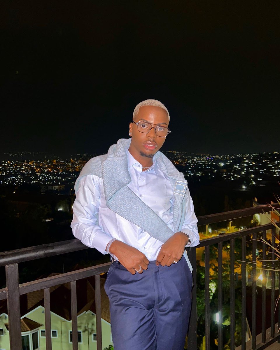 Enioluwa's tweet photo. Lagos Nights.✨🇳🇬 https://t.co/7NuQ2EMHql