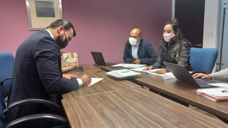 CGuerreroRTH's tweet photo. El día de hoy, después de todas las gestiones realizadas ante el @IFT_MX recibo el título de concesión en Frecuencia Modulada (FM) de la estación de #RadioHuejutladeReyes "El Vocero Huasteco", estación que por 37 años es escuchada en Amplitud Modulada (AM). https://t.co/7hx0wHd6lX