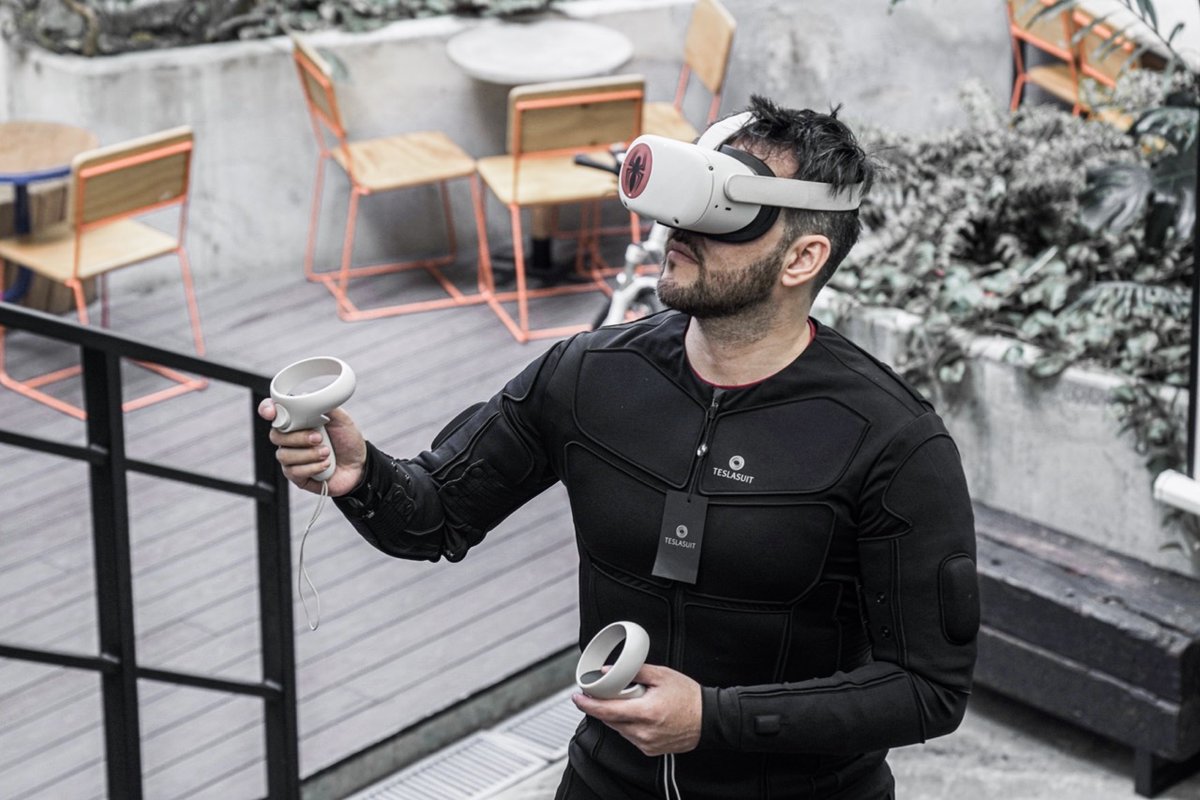 LandianMeta's tweet photo. 🔥We now have MOCAP hardware in our offices! This is a haptic suit where you can make movements in real time and physically feel what you experience in LANDIAN. We'll be sharing more information with you soon so stay tuned.🔥🔝 #VR #landian #Metaverse https://t.co/G9QCk56T7z