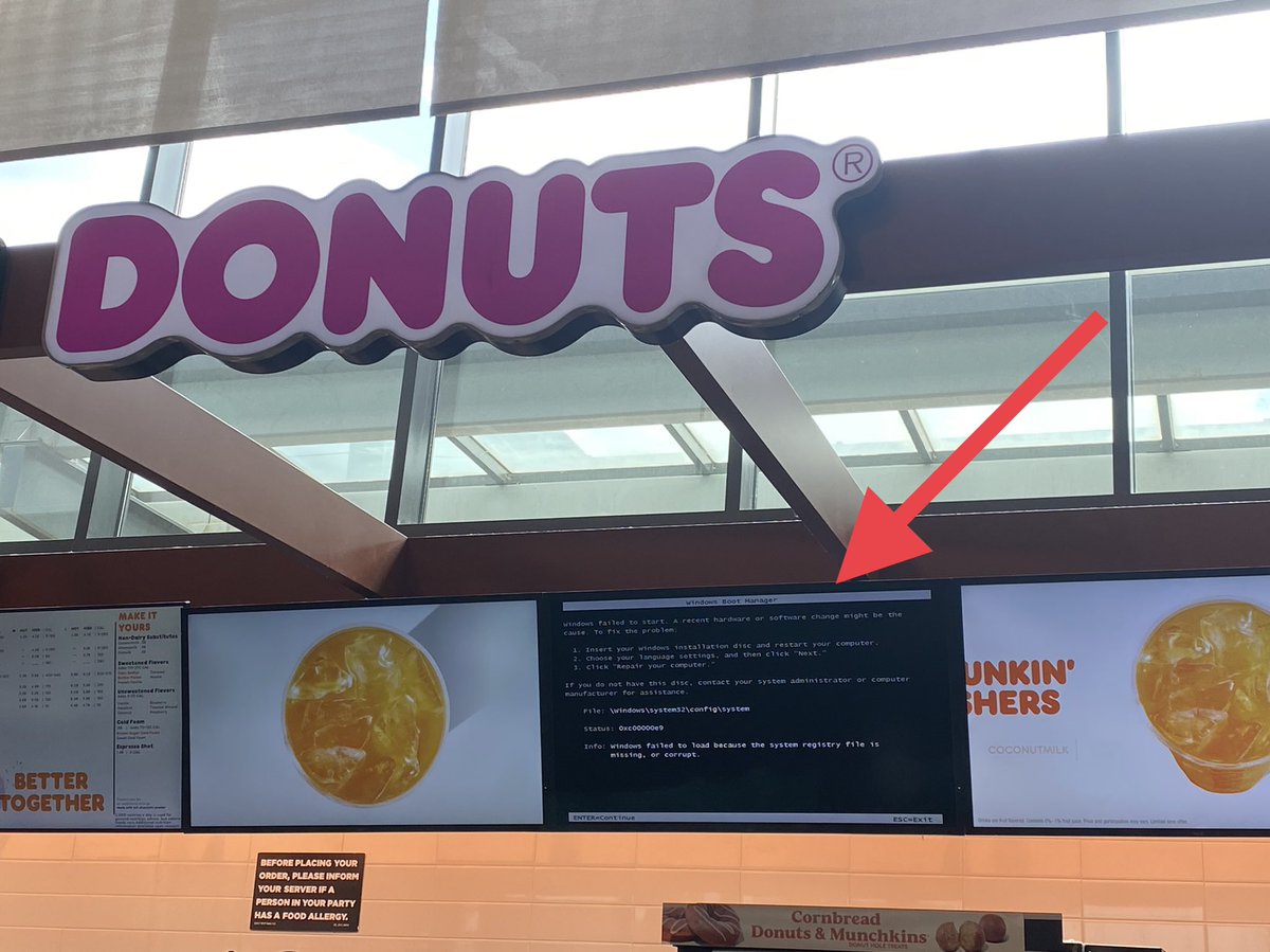 idjohn's tweet photo. So it begins. π
On way to #HackerSummerCamp . First blue screenβ on a display. πDonuts π© hacked at undisclosed airport. #DEFCON30 #defconIsCancelled #ITM https://t.co/eC30IwPXTm