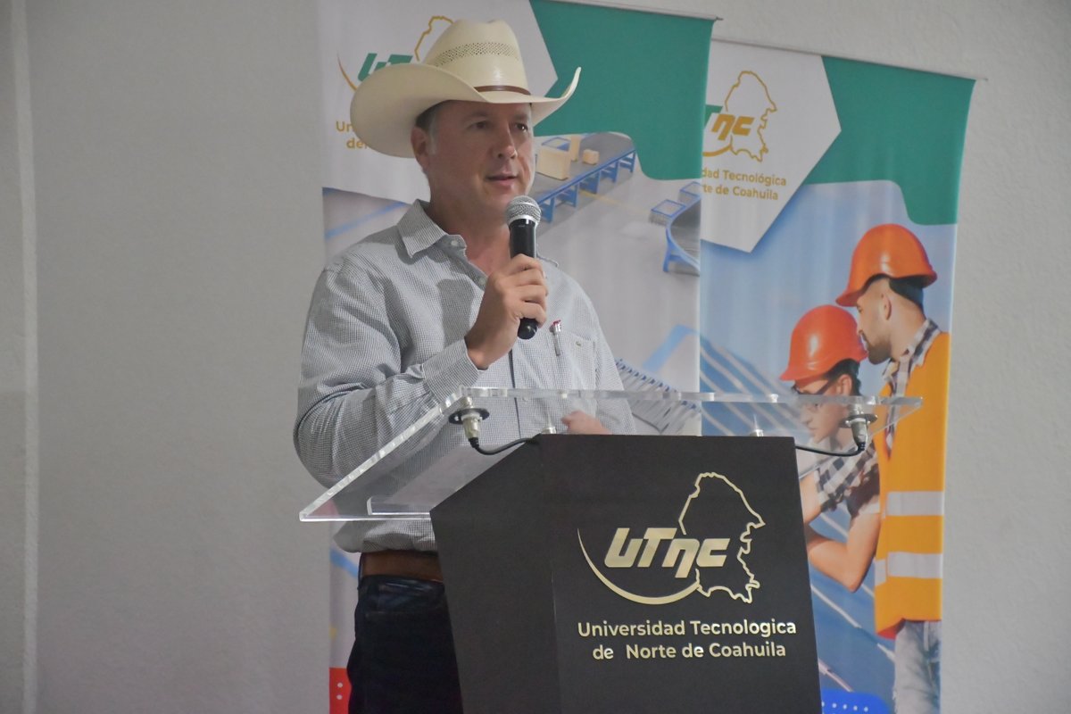 UTnortecoahuila's tweet photo. Realizamos una conferencia con el tema "Depresión" cómo parte del programa Anual de Salud Mental que se realiza en pro de la Comunidad Universitaria. #SomosCorrecaminos #SiempreAdelante #NuevoRumbo https://t.co/tdpYJIEvZ7