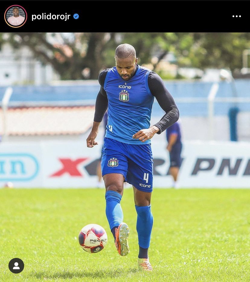 ellobohot's tweet photo. @Polidorojr futbolista brasileño! https://t.co/UgDQVplkEY