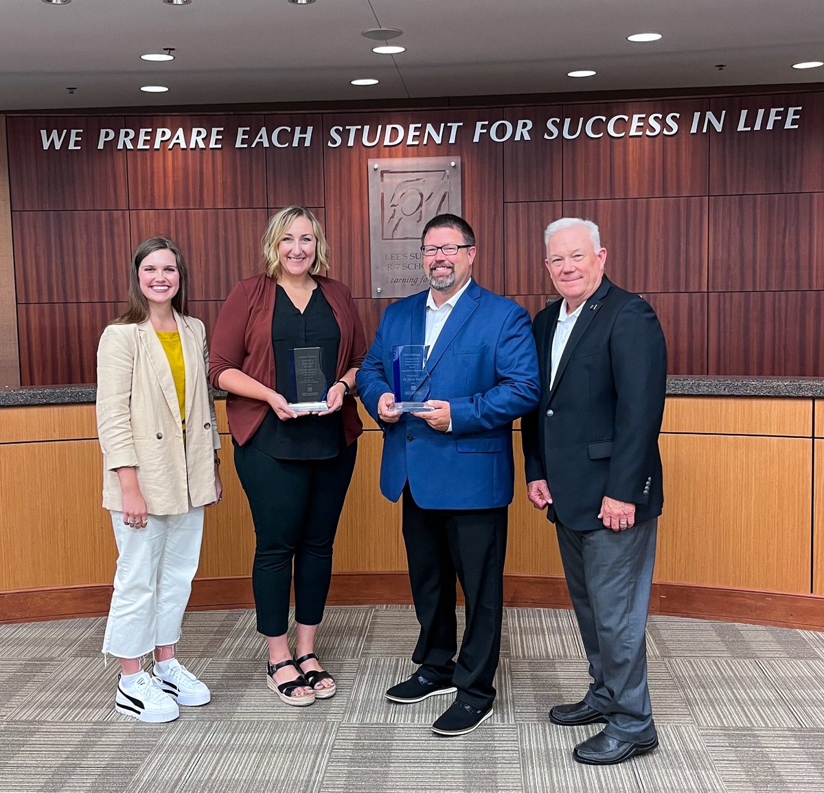 LSEcoDevC's tweet photo. Today, LSEDC staff Ava Delsemme and President Rick McDowell, delivered awards to Dr. David Buck and Shannon Booth from the LSEDC's Annual Meeting. Congratulations @LSR7 for great leaders!
#LSMOmentum #R7STRONG #LSEDC #leadership #partnership https://t.co/yOzB9A7JLr