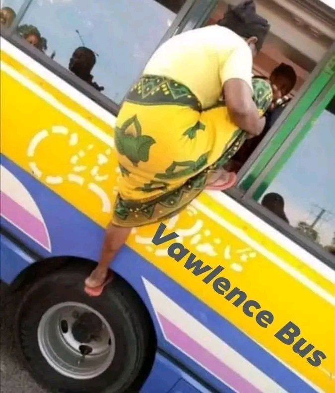 bonxshweet's tweet photo. Theron first one in the bus through the window after Sekgota left him for dead #sekgota@kaizerchiefs https://t.co/nP6i61C3O7