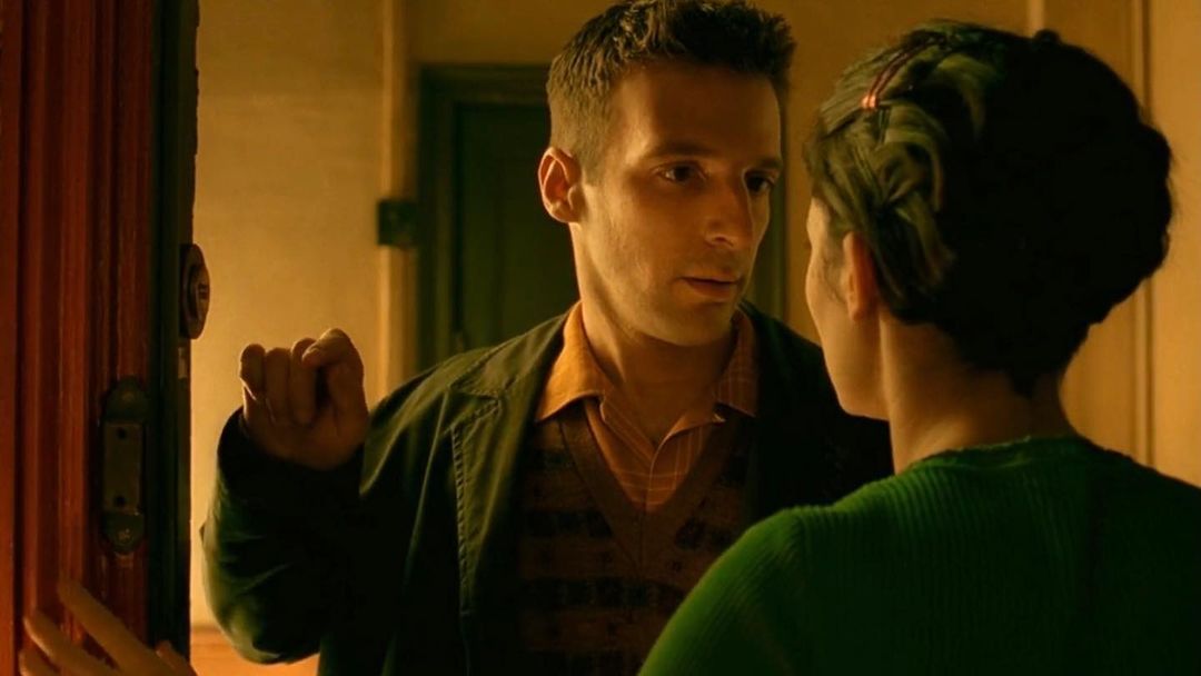 "Kemiklerin camdan değil ama hayat seni de kırabilir"

-Amélie
-Jean-Pierre Jeunet