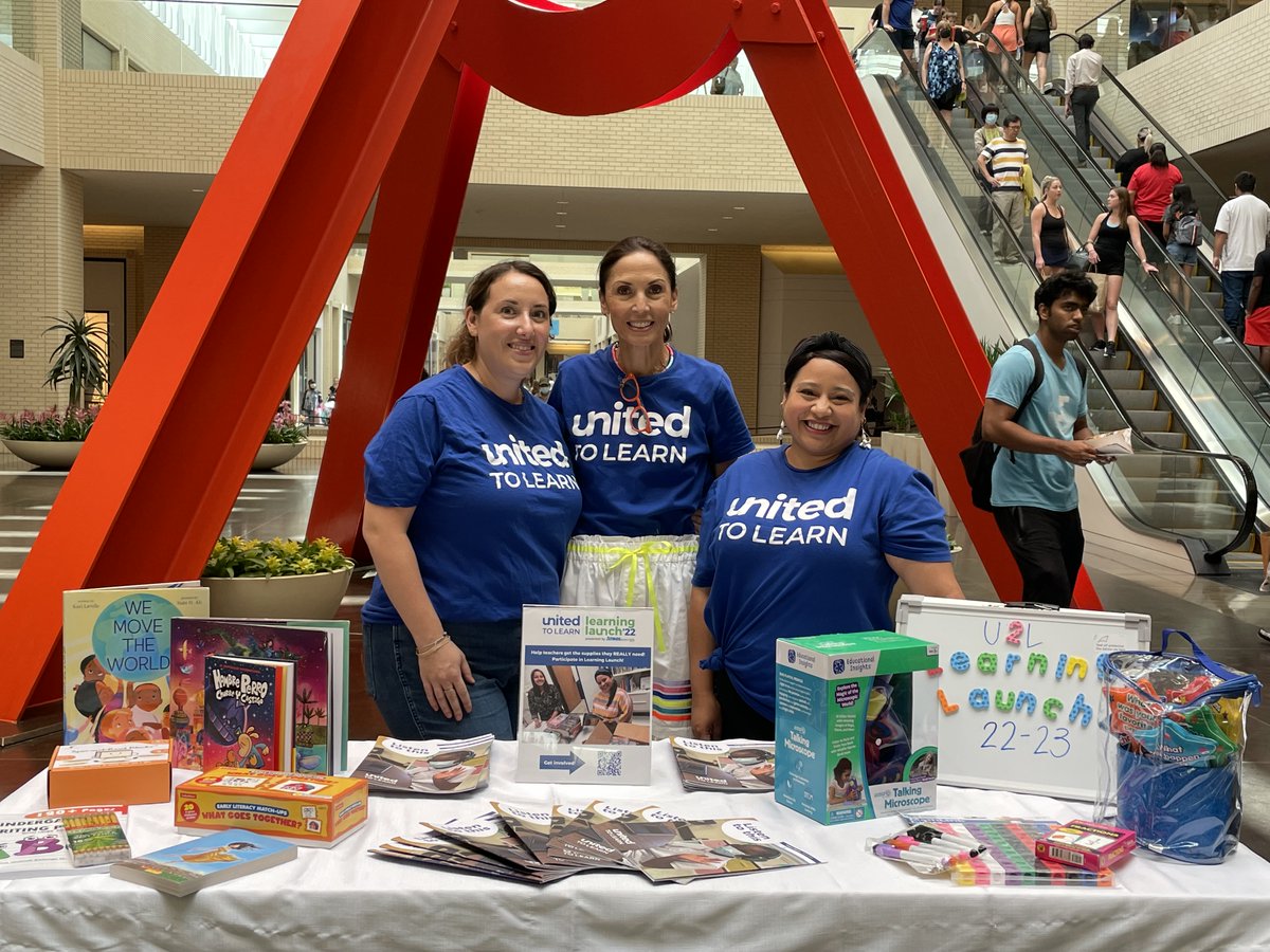 unitedtolearn's tweet image. United to Learn was thrilled to be at @northparkcenter over the weekend! We had so much fun getting people involved with #LearningLaunch, our back-to-school program that provides teachers the supplies they need!
#LearningLaunch2022 #backtoschool #U2LSchools @dallasschools