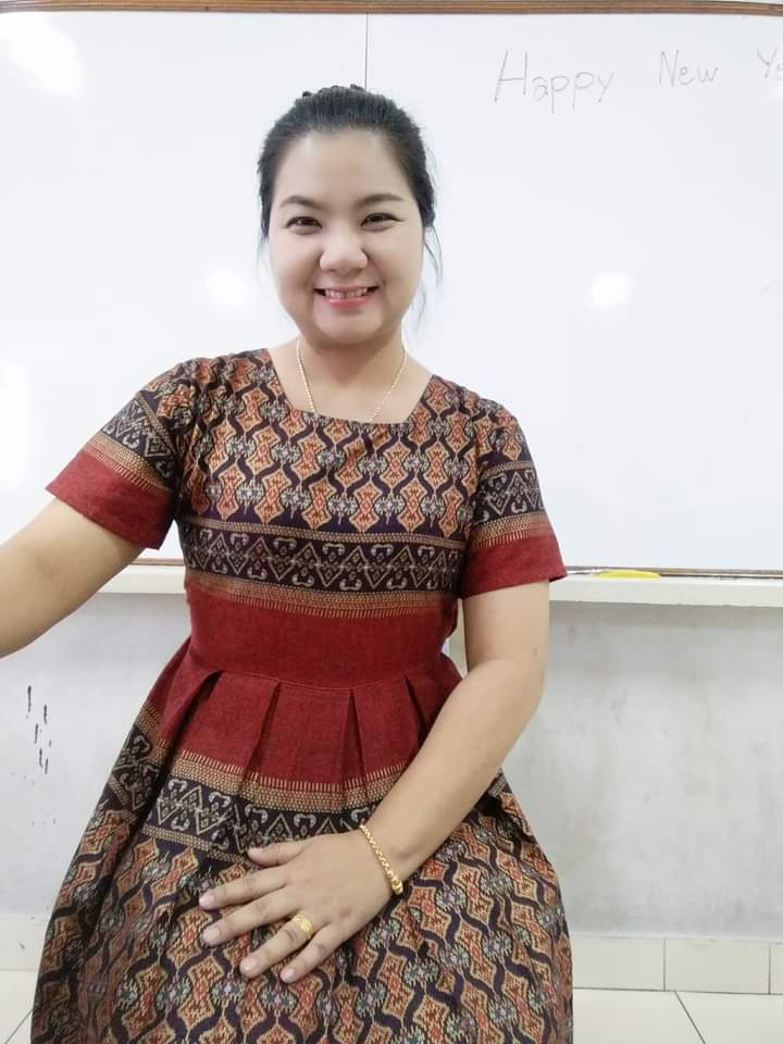 chxb_thea's tweet photo. ครูแหม่มที่โรงเรียนเก่าผ่านไปกี่ปีก็ยังน่าเย็ด https://t.co/340PQdK0p7