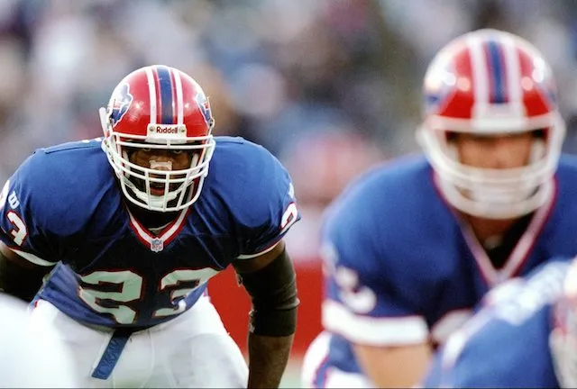 VintageBills's tweet photo. Wacky Wednesday~
Antowain Smith had a lot of hype behind him as a 1st Rd Draft choice- only to underachieve his 4 years in Buffalo. He only had 7️⃣ 100+ yard games (most was 147) & a career 3.9 yards per carry. #BuffaloBust https://t.co/KMTL4sk6Gj
