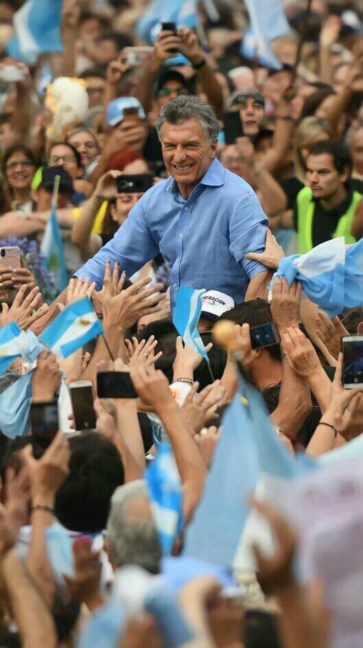 SrLEOPOLDOrp's tweet photo. Cuando te preguntan que mierda es #tilingpool ?? https://t.co/ylFIMSVTOu