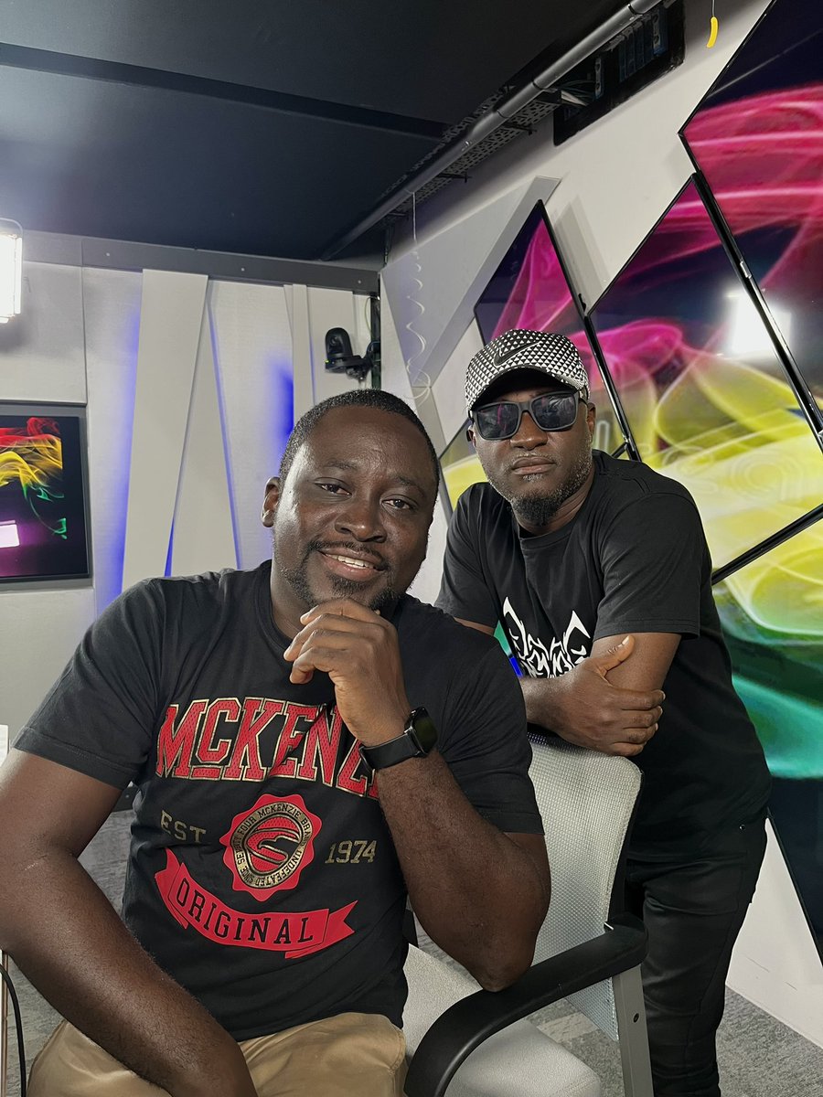 asaaseradio995's tweet photo. It’s 90s Tuesday on #NitroAvenue with the coolest afterdrive duo, @blaquebuoy and DJ CandyMan

Tune in for the nostalgia, stay for the vibes🥳

#AsaaseAt2 https://t.co/00W0A3PIiy