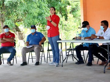 franrodj0202's tweet photo. En la misma estuvo presente el MICI, MOP, ATTT y empresas privadas. Esta activida busca los mecanismos necesarios para que se cumpla con el mantenimiento de la vía, la regulación de la velocidad y las señalizaciones adecuadas. https://t.co/AQNkt42omp