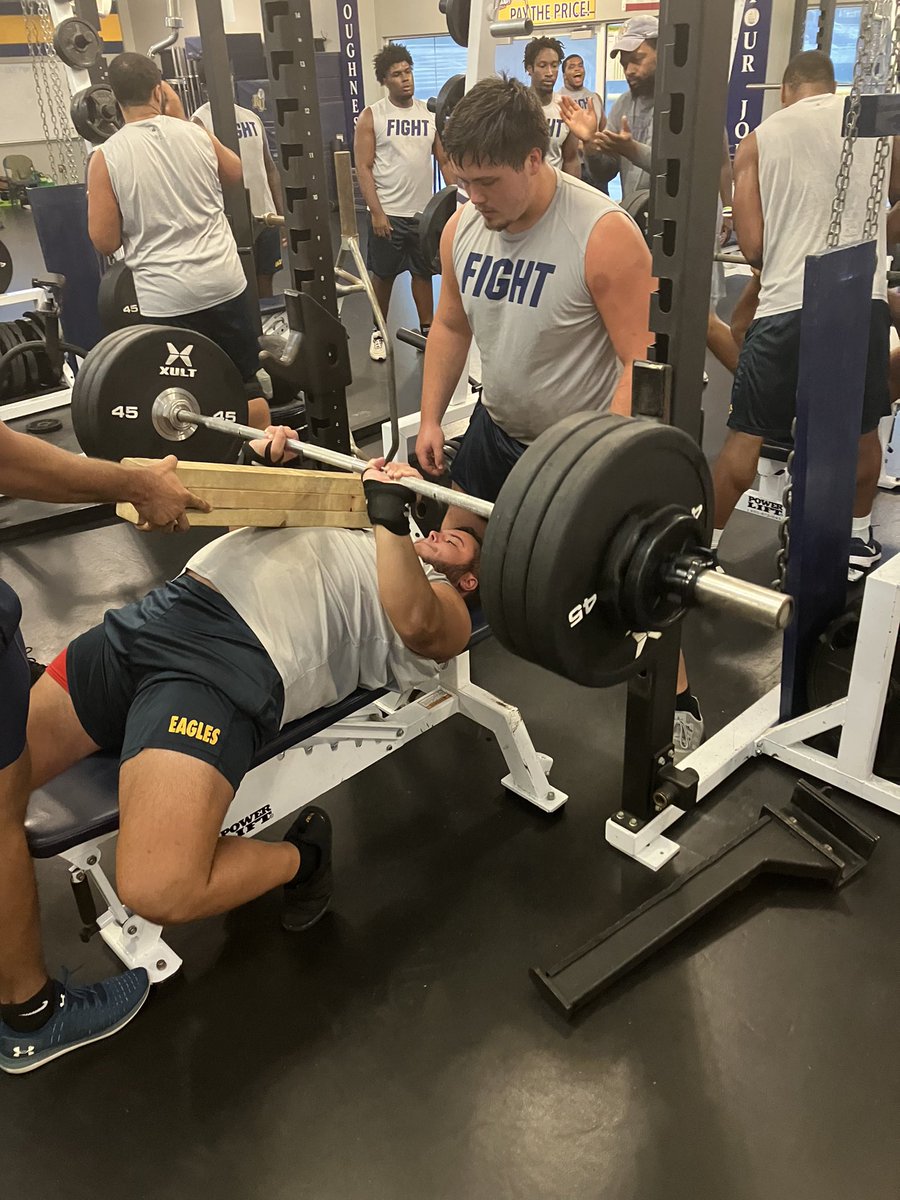 Reinhardt Football tweet media