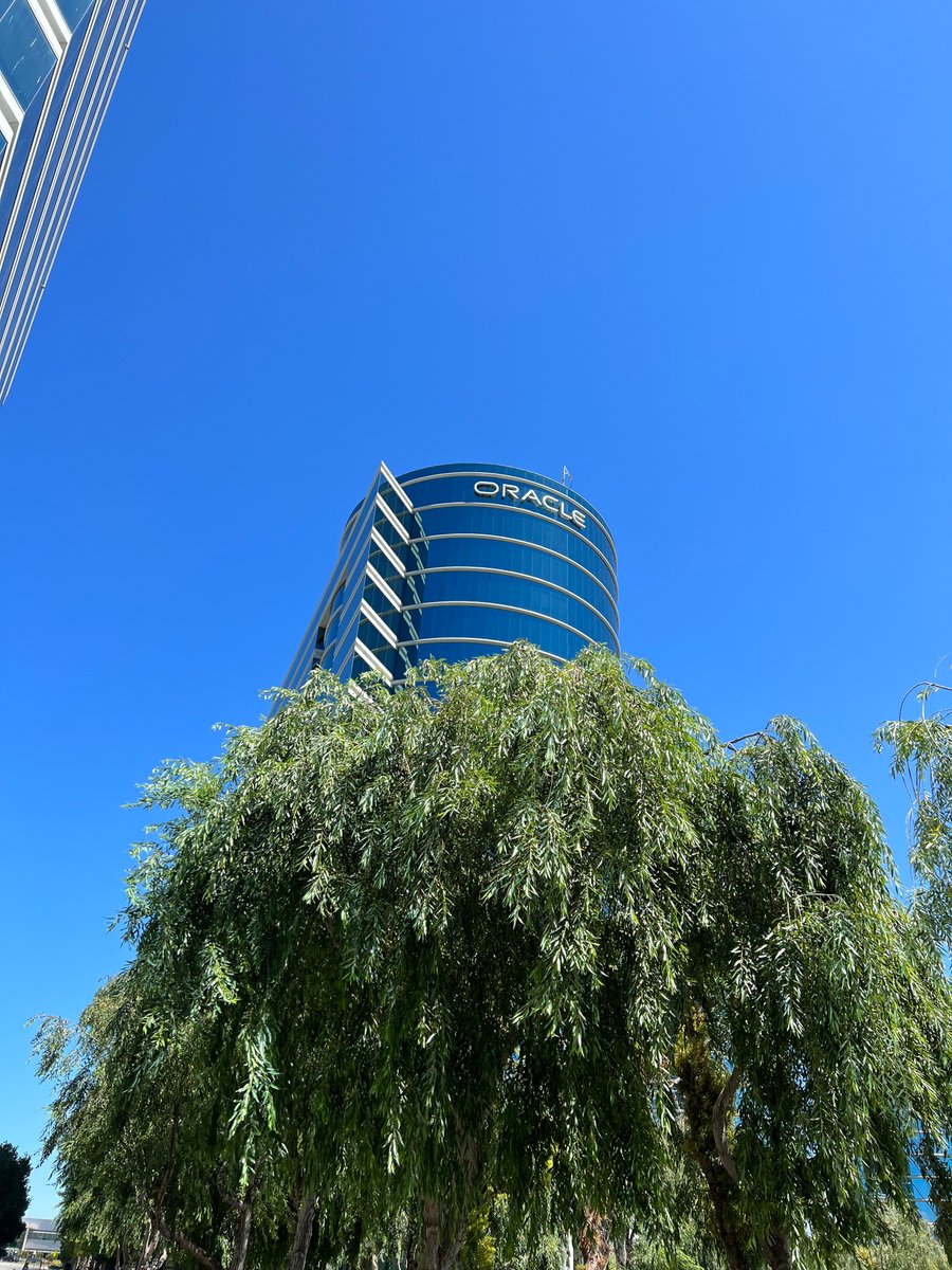 dtfeinberg's tweet photo. Excited to be on @Oracle’s campus in Redwood Shores, CA today!

Even before @Cerner joined the company, Oracle was working to connect healthcare in some really impressive ways. I’m looking forward to building on our work to empower care teams and keep people healthy. https://t.co/Gfmp08F68X