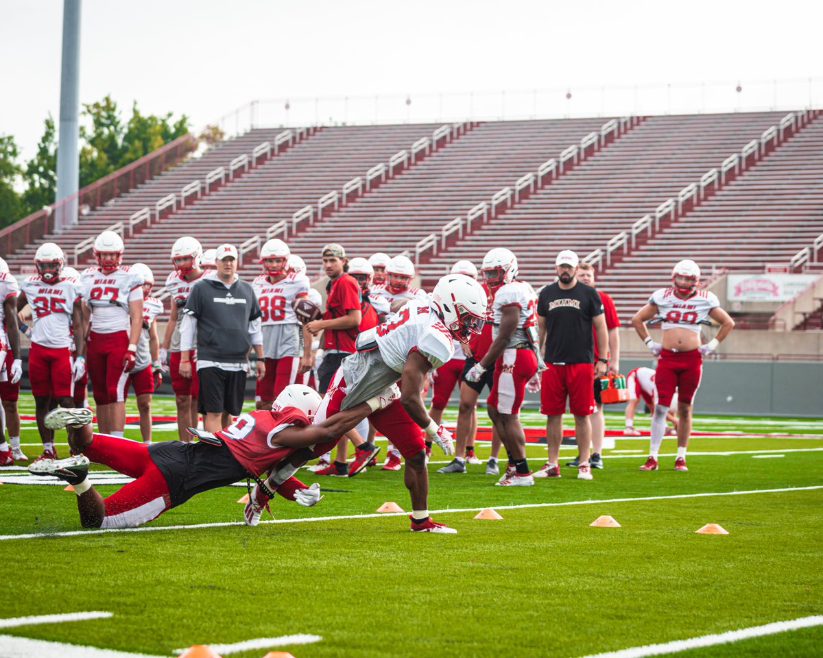 MiamiOHFootball's tweet photo. #RiseUpRedHawks https://t.co/x3J2bFAljw