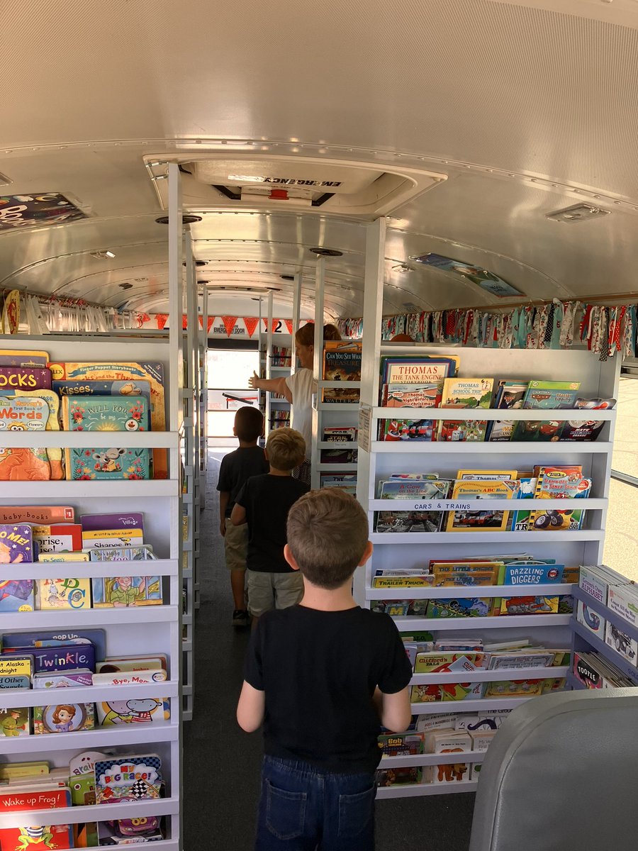 One last book mobile visit for summer school!