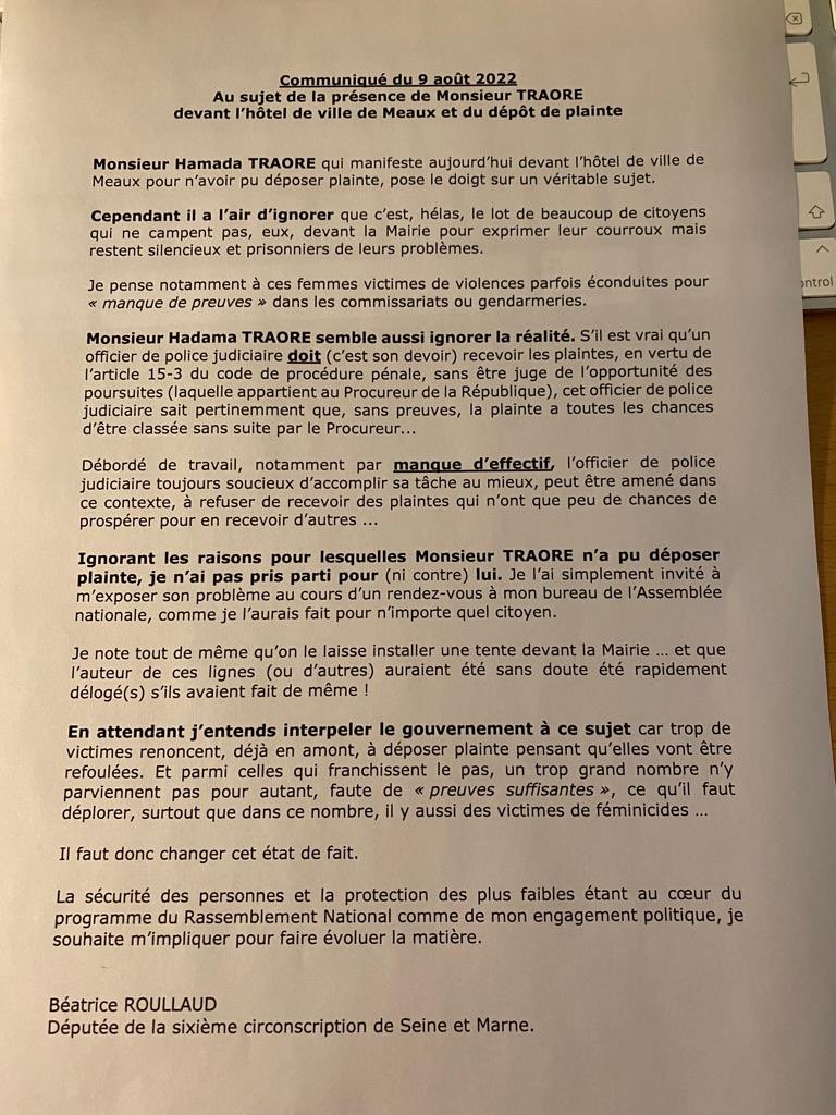 RoullaudBeatric's tweet photo. Voici le communiqué que j’adresse à la Marne et au Parisien après avoir rencontré rapidement aujourd’hui #Hadama #Traore devant la Mairie de #Meaux au sujet d’un refus de dépôt de plainte. @leparisien_77 @RNational77 @RNational_off @sebchenu https://t.co/odJtixDLJY