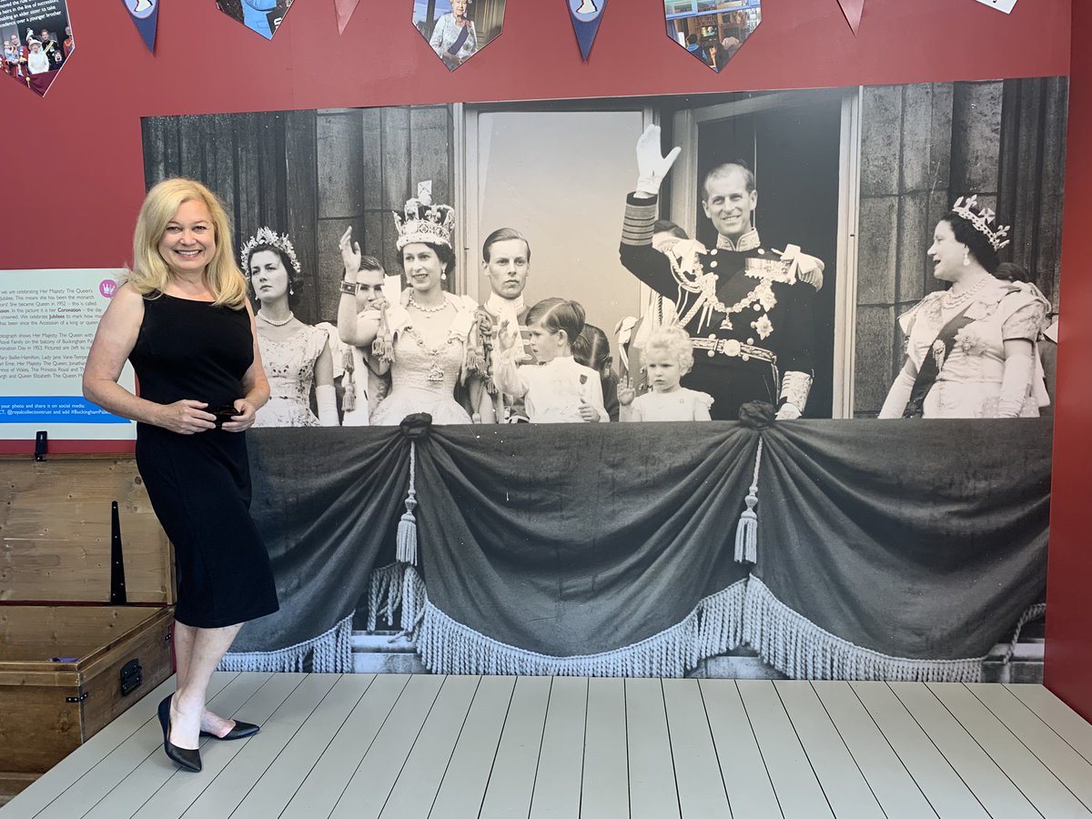 MonicaMalpass's tweet photo. 3 Iconic Sites in England!   I toured the awe-inspiring Buckingham Palace, the delightful Warner Bros. Harry Potter Studios &amp; the Downton Abbey location or Highclere Castle. They’re all terrific &amp; so fun! #England #BuckinghamPalace #HarryPotter #downtonabbey https://t.co/Q300tcUcUK