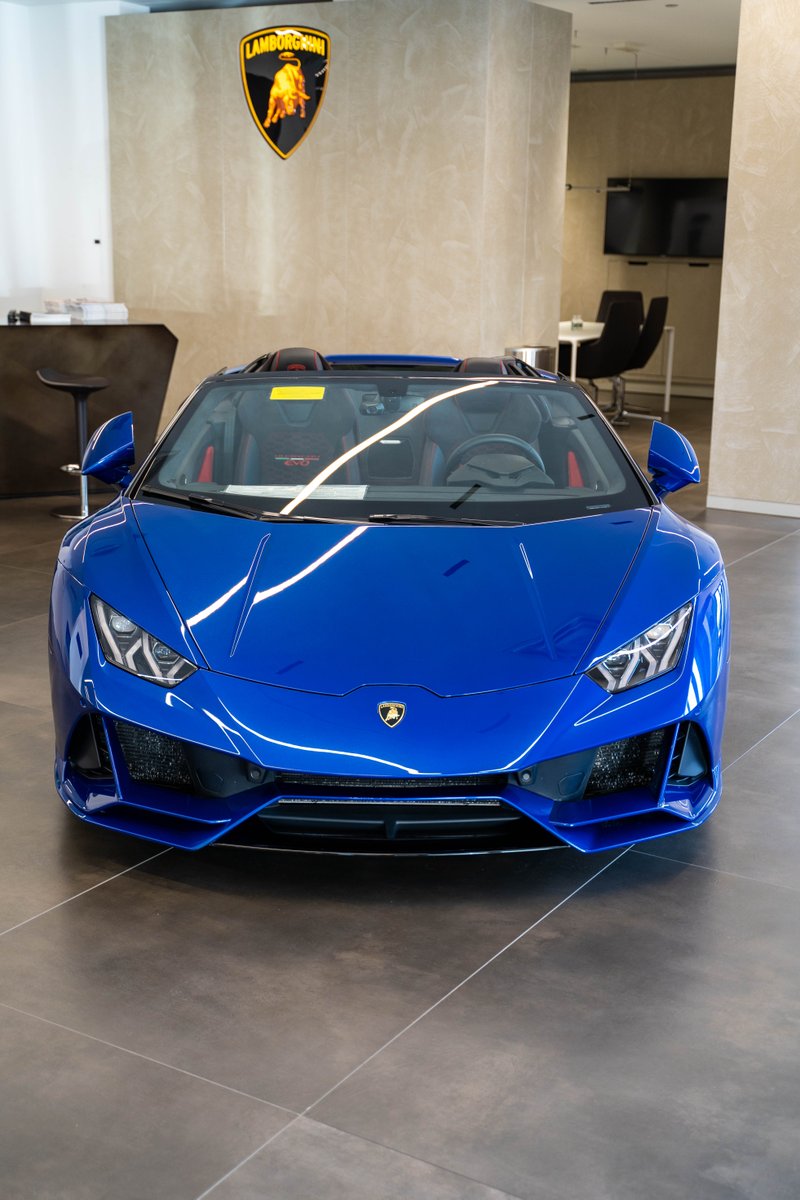 Lamborghini Boston tweet media