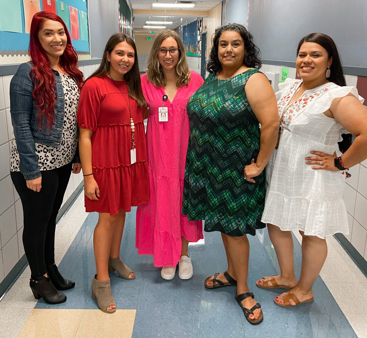Mayra_Rdz87's tweet photo. Meet the Teacher Night 2022-2023! I present to you the Kinder team 🖍👩🏻🏫🚀 #limitless #alwaysapanther #lifeinkinder @AAlexanderElem https://t.co/lkVfcTnWpH