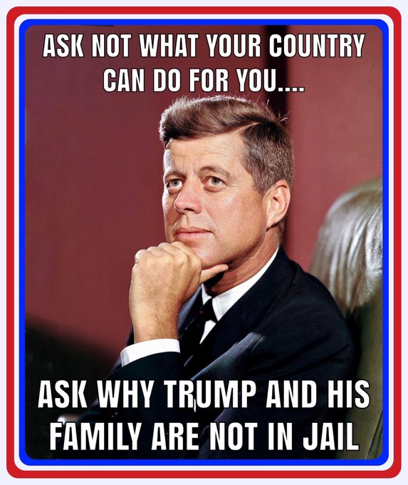 WonderPlucker's tweet photo. @caslernoel @GOP envision: an epic "Hollywood Squares" jury for #trump w/ @caslernoel + @MichaelCohen212 +  @jimmykimmel + @Trevornoah + @StephenAtHome + @nbcsnl folks + @JoyAnnReid &amp; then surprise @BarackObama pops out of a cake made of secret documents/dream it🐙 #dɯnɹʇ
https://t.co/aosCNQWRFC