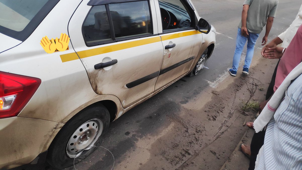 pranay_d's tweet photo. @savaaricars 
Met with an accident due to sleepiness of the drver at 6.25am at limbe jalgaon
Not able to reach savaari
Thnkfully no one is hurt but it could have been Fatal.
Mumbai to my place takes about 8hrs by car
Been 9.30 hrs still 2hrs away
Drvr Took the longest way inspite https://t.co/e6sF81u7Dl