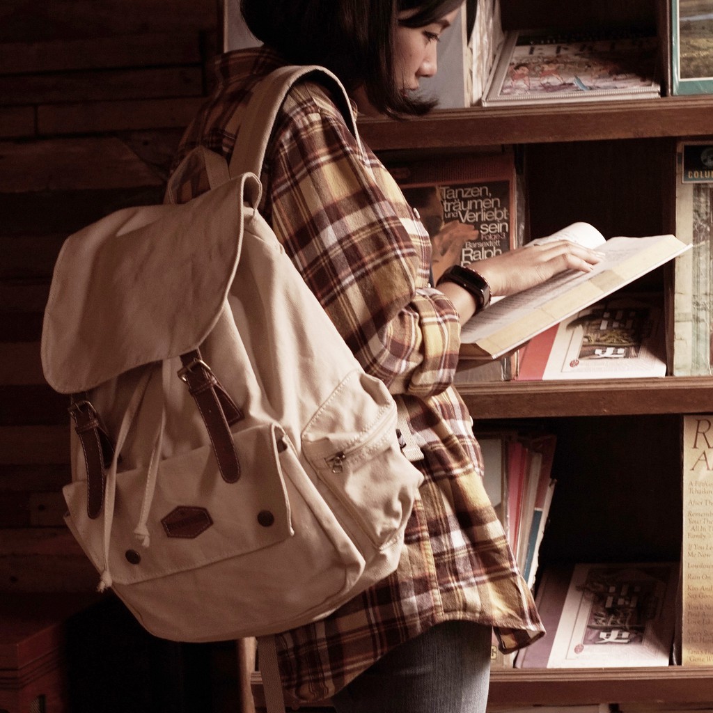 YOURDAlLY's tweet photo. 🤩 Rekomendasi Backpack Kanvas yang bikin tampilan semakin kece 🤩

- A thread https://t.co/rWKRkFcXRG