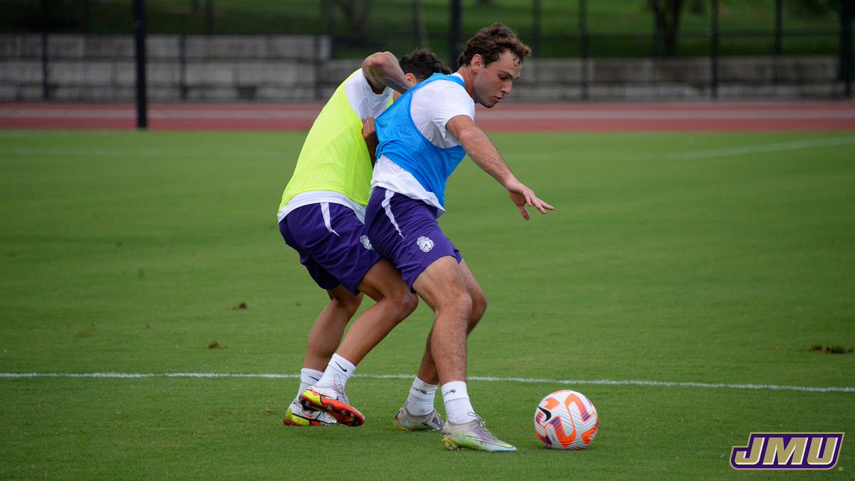 JMUMSoccer's tweet photo. A little bit of ⛈ couldn't stop us from getting back out last night.

On to day 2️⃣ today!

#GoDukes https://t.co/CsSNvrTClC