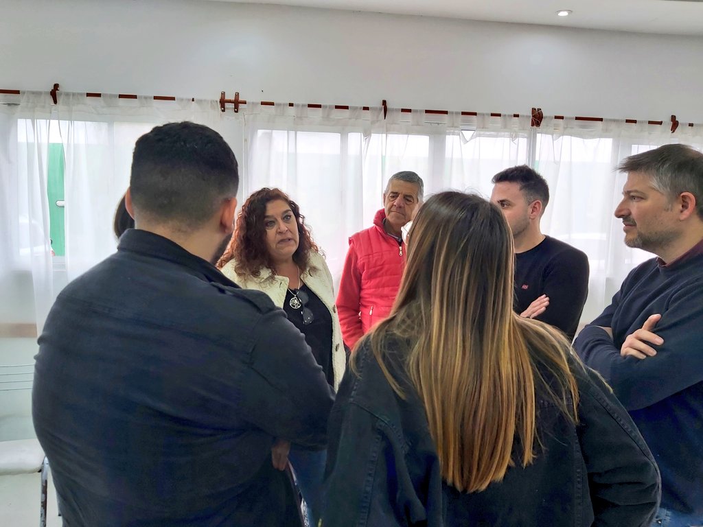 GonzalezSusanaH's tweet photo. Pudimos compartir las novedades sobre la Ley #AngelAzul y otras iniciativas que venimos trabajando desde la banca que represento, que es la banca de #Todos https://t.co/3Lm3j3Lhna