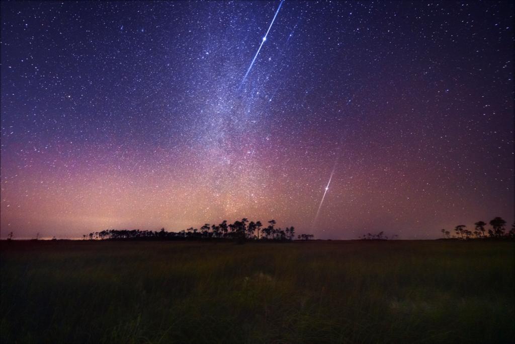 EvergladesNPS's tweet photo. Meteors are coming! Every summer the Perseids Meteor Shower is visible, usually starting in mid-July and peaking in mid-August. Incidentally, this happens to be the best time of year for staying up late, heading outside, and watching the night sky. 

Photo by Anthony Sleiman https://t.co/4lY2ypyXPo
