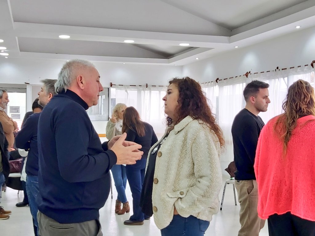 GonzalezSusanaH's tweet photo. Pudimos compartir las novedades sobre la Ley #AngelAzul y otras iniciativas que venimos trabajando desde la banca que represento, que es la banca de #Todos https://t.co/3Lm3j3Lhna