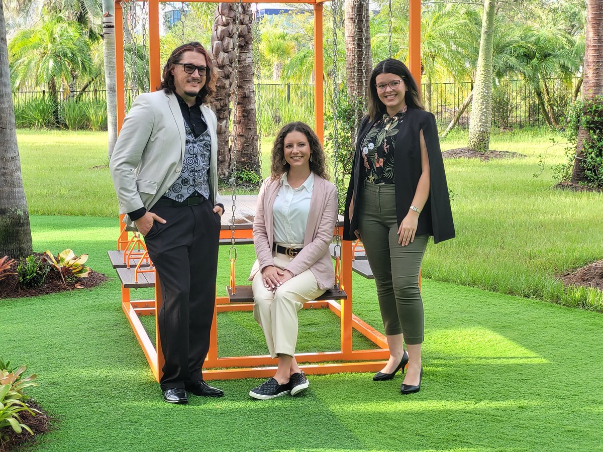 alelivaz's tweet photo. ⭐️VIP Experience Day⭐️
"Feeling good about ourselves is essential in our being able to love others."
These professional looking Magic Makers are ready to set the bar high and serve as role models to our scholars.
#VIPexperience #vpemagicmakers #VPElevelup #dragonmagic #VPEvibes https://t.co/9R6awLyRPf