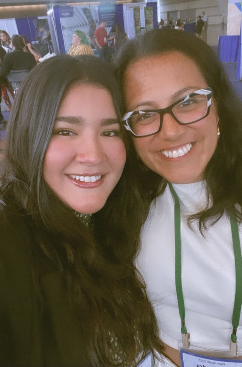 amgomezc_'s tweet photo. I had a great time today presenting for the first time my research poster tittled “Different lifestyles, different toxin repertoires”, thanks to my amazing PI @Alitalamorenita for always encouraging me to do my best!! #latinwomaninscience #Huertalab #PlantHealth2022 @NCSU_DEPP https://t.co/XbxF21d4dx