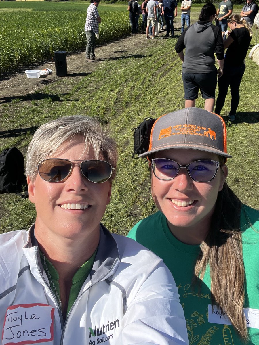 A Circle of life moment. Teaching U of S plant Science 382 with ⁦<a href="/KaylieKrys/">Kaylie Krys</a>⁩. I’ve worked with her dad ⁦<a href="/NutrienAgCda/">Nutrien Ag Solutions Canada</a>⁩ for 25 years.