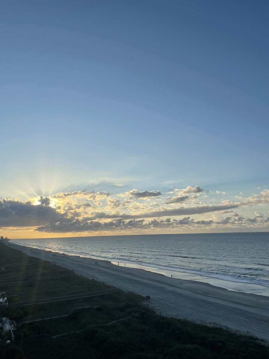 Man I love the sun!!! Soaking in last weeks of summer.❤️☀️