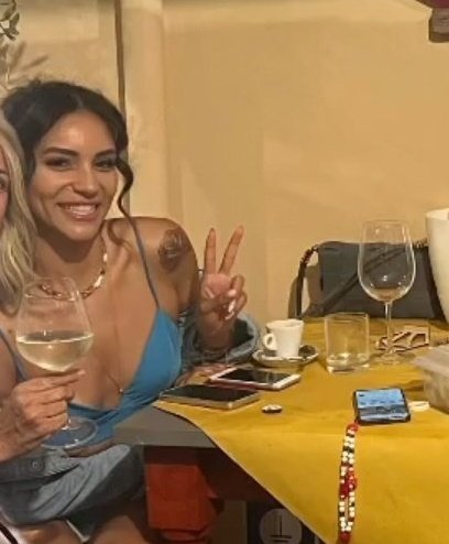 sxjeru's tweet photo. Il sorriso di Jess in questa foto🙈🥺

Quanto splende❤

#jeru https://t.co/Hn2HxEXzgW