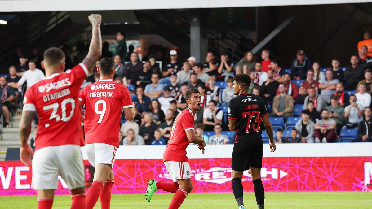 slbenfica_en's tweet photo. 📸 #FCMSLB!
#UCL https://t.co/urDlqUvY9N