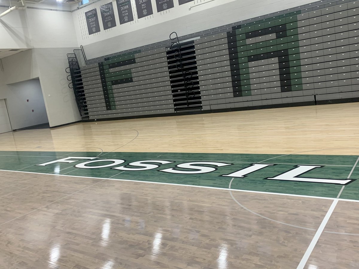 fossilridge_Ath's tweet photo. A huge thank you to  Poudre SD, Dr. Chaplain, Poudre Maintenance Dept,  and FRHS custodial for all their work in getting this beauty to fruition after the water damage.  SaberCats are excited!!! https://t.co/wl2Z31O8MC