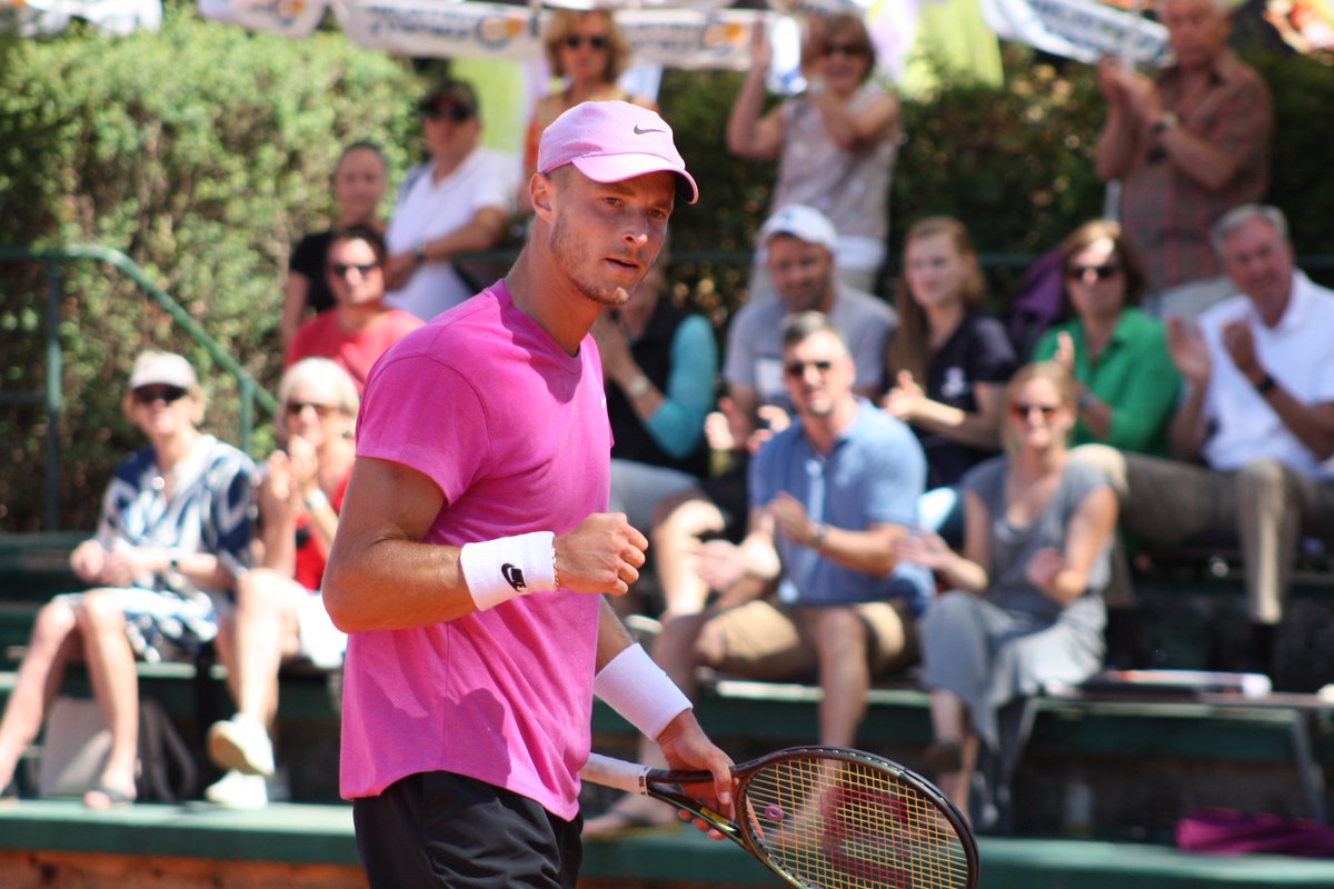 Not_Esportivas's tweet photo. ITF TENNIS!
Parabéns aos tenistas campeões do @worldtennis de M25 de Wetzlar na Alemanha.
Simples: Rudolf Molleker (🇩🇪) 🏆 (2)
Duplas: Benjamin Hassan (🇩🇪)/ @TristanLamasine (🇨🇵)
#ITFtennis #tennis #WetzlarOpen #BenjaminHassan #TristanLamasine #RudolfMolleker https://t.co/JchsDVSVJq