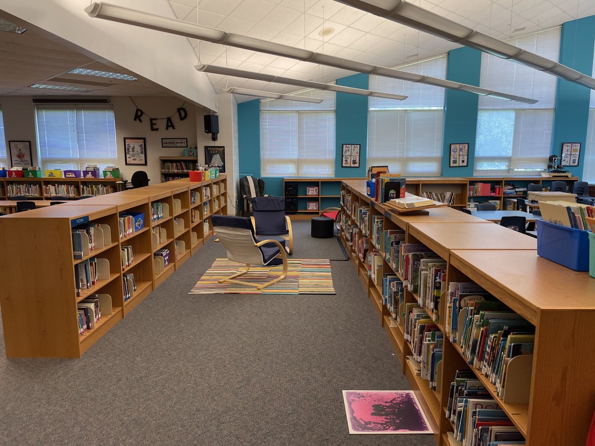 FESLibrary's tweet photo. My classroom is the school library- and it’s ready for students! Can’t wait to see all my new and returning readers! #JCPSDigin #Zone1derful #fairdaleworld #jcpslibraries https://t.co/daUj4PEHud