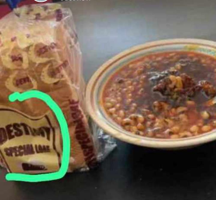 Ay_banti20's tweet photo. Destiny special bread๐น๐คฒ.....The story just clear๐น#eksu #beansandbread #saveeksu #breadandbeans https://t.co/RCbDEQRRY8