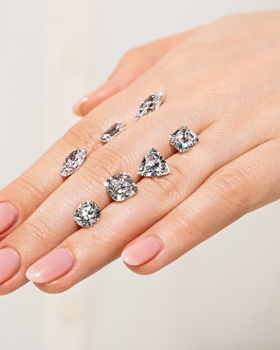 We're here to help you get a bigger, better diamond! 💎⁠
⁠
Our Type IIA Lab-Grown Diamonds are superior quality, 7x better for the planet, and cost 40% less than destructive earth-mined diamonds.
⁠
Explore our extensive Lab-Grown Diamond database, bit.ly/2twZIpD ⁠