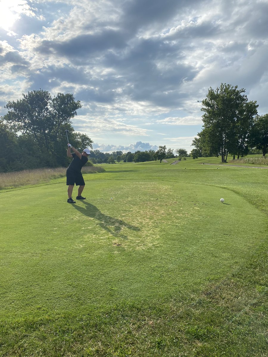 MMS_Williams's tweet photo. Ben Myers drains a birdie putt on two here at Pipestone during the Miamisburg invite to get it back to two over on the day. #MiddieGolf #MiddieRising https://t.co/F2ZJ6qKSTq