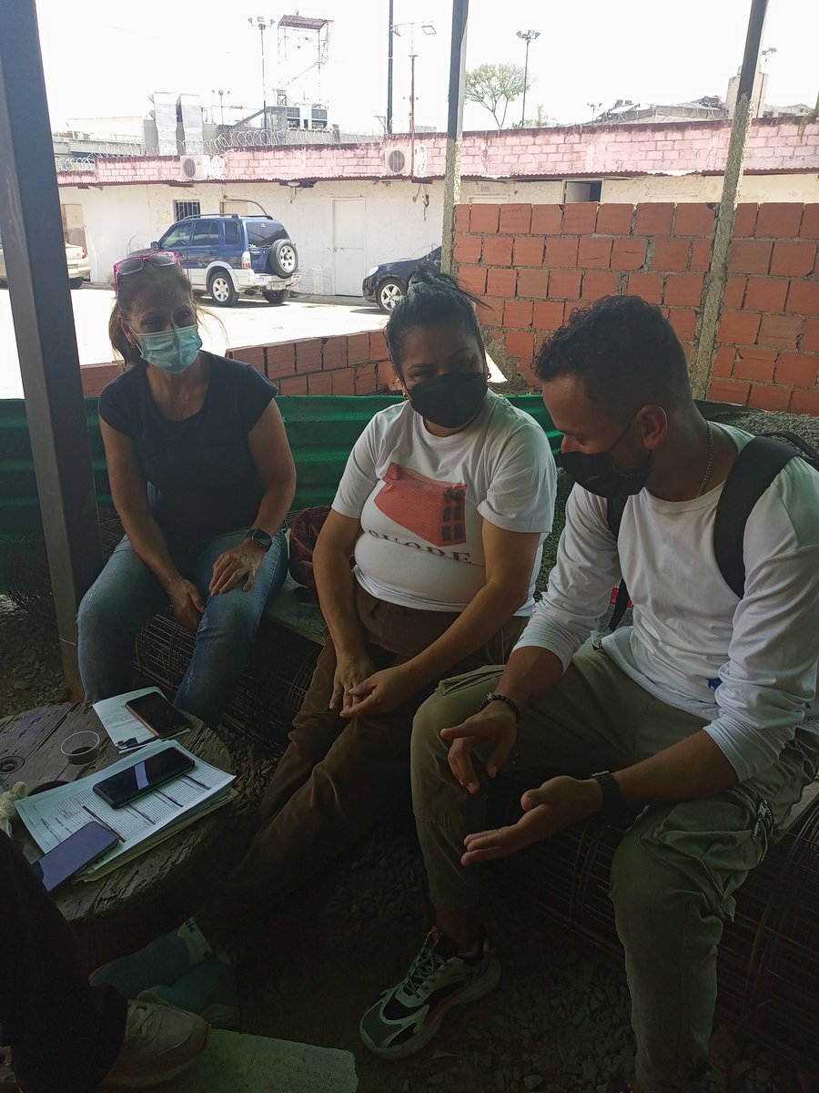 ImvihSucre's tweet photo. El día de hoy 09 de Agosto de 2022 funcionario de (IMVIH-SUCRE), realiza encuentro con las voceras de la AVV Maca socialista para el inicio de  formación de las brigadas ecológicas. Fijando fecha para el inicio de las actividades con las brigadas.
@GabrielaEsSucre
@JoseVRangelA https://t.co/oTBiG1eU3b
