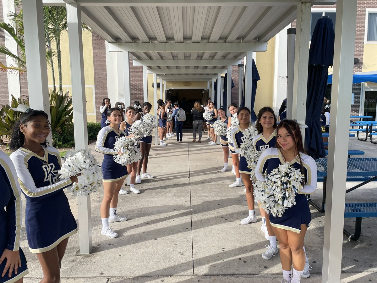 AlyssaPeragine's tweet photo. Today I was  lucky to join @SchoolKeys, ACES, @donsofferahs CSCS,and @PinesPatriots, @DMCSDOLPHINS,@SHumphreyRCSP for an IMPACTful day!! It was a great day of team building and collaboration!  👏🏼 @Livin2Lead @JVerd87 #csusaflimpact https://t.co/DuQDwfLVR3
