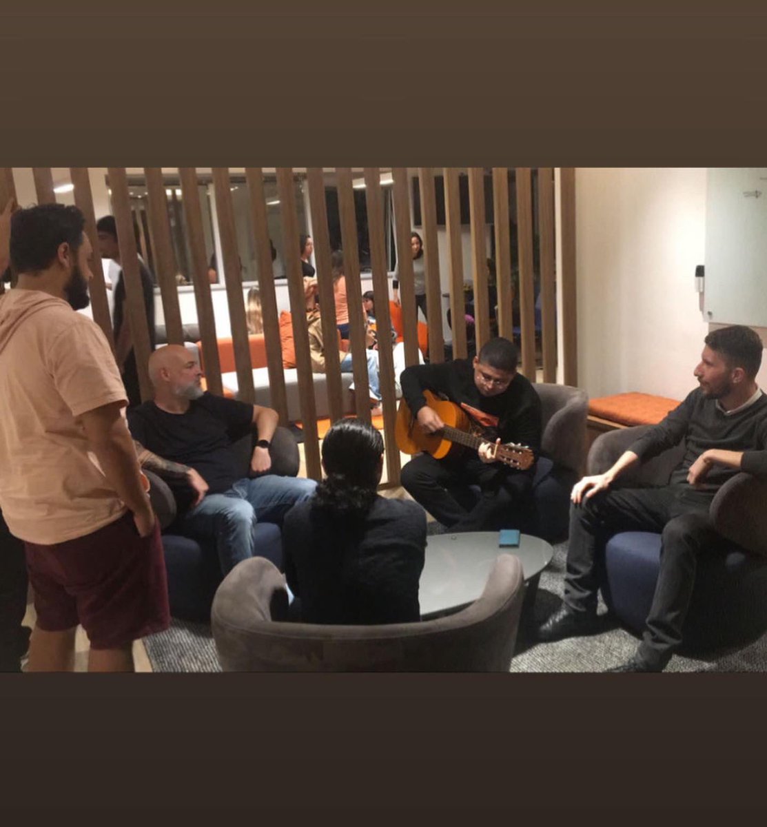 zbra_dev's tweet photo. Começamos o 2° dia da ZWEEK com a equipe visitando nosso cliente e parceiro GRAACC.
Depois, muito trabalho, interação e diversão, rolou até violão e cantoria.
Home office é legal, mas ver esse escritório cheio com a turma toda reunida, é maravilhoso!
Essa é a #ZBRA na #ZWEEK https://t.co/5Xm39LUvBm