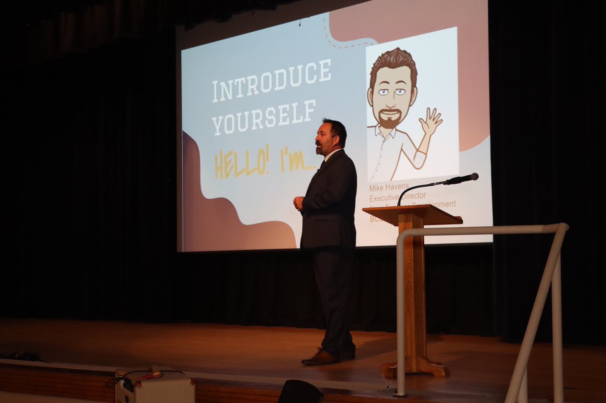 Today we welcomed 100 new teachers to the Bakersfield City School District. I was privileged to share with our new teachers my why. Thankful for the opportunity! Shout out to @DrCaliGrit for providing live music and for <a href="/NTD_BCSD/">New Teacher Development</a> for being such an amazing team to work with!